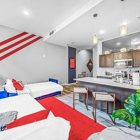 Appartement 2Br Unit In The Heart Of Dt With View Of Playhouse Square, Pool & Gym Access- 305 à Cleveland Extérieur photo